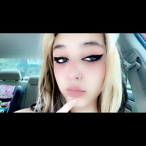 Meet your Posher, Sophyia